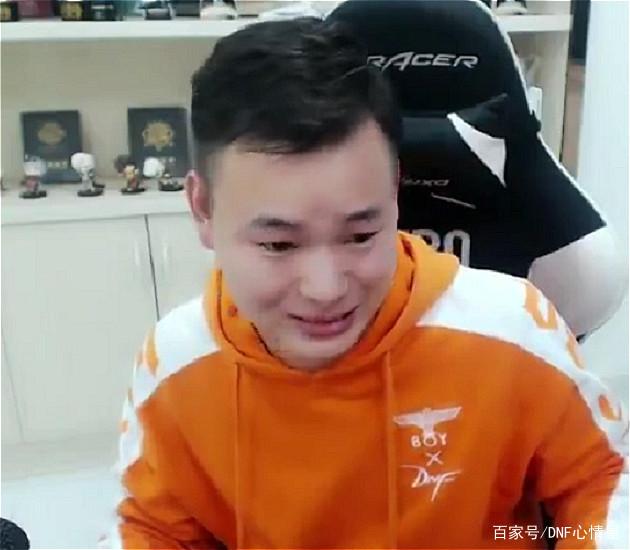 dnf公益服发布网武器强化无视不取消，狂人+25执行巨剑，能否打得过希洛克？600